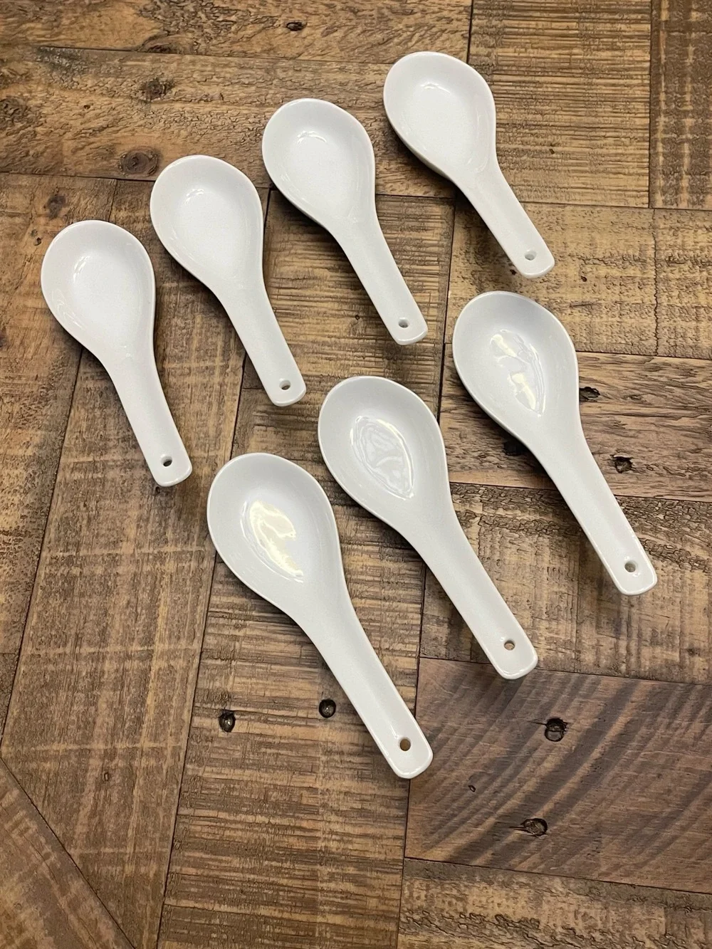 Pier 1 Imports white porcelain Asian-style soup spoon set of 7